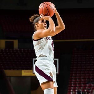 Taya Hanson by Jim Bochenek